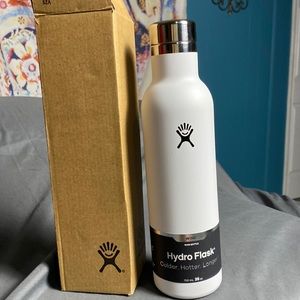 Hydro Flask Wine Bottle